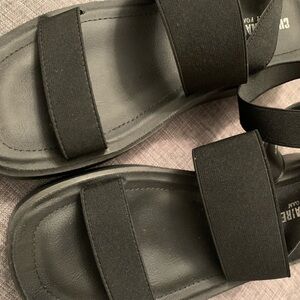 Cushionaire platform sandals with ankle strap